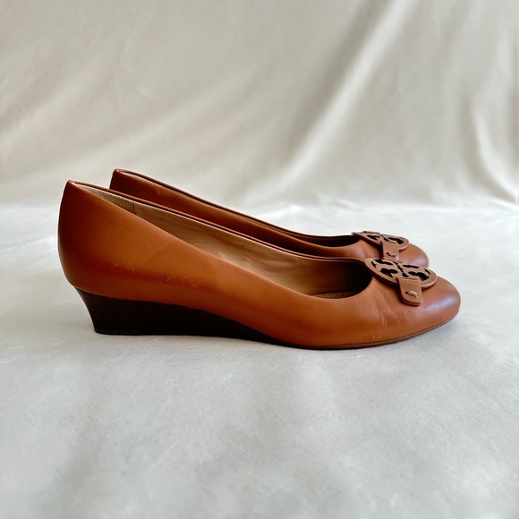 Tory Burch Slight Wedge Heels / Flats - Picture 15 of 16